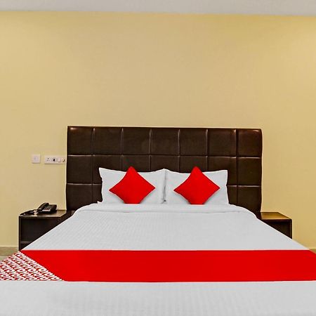 Super Hotel O Lakshmi Royal Inn วารังกัล ภายนอก รูปภาพ