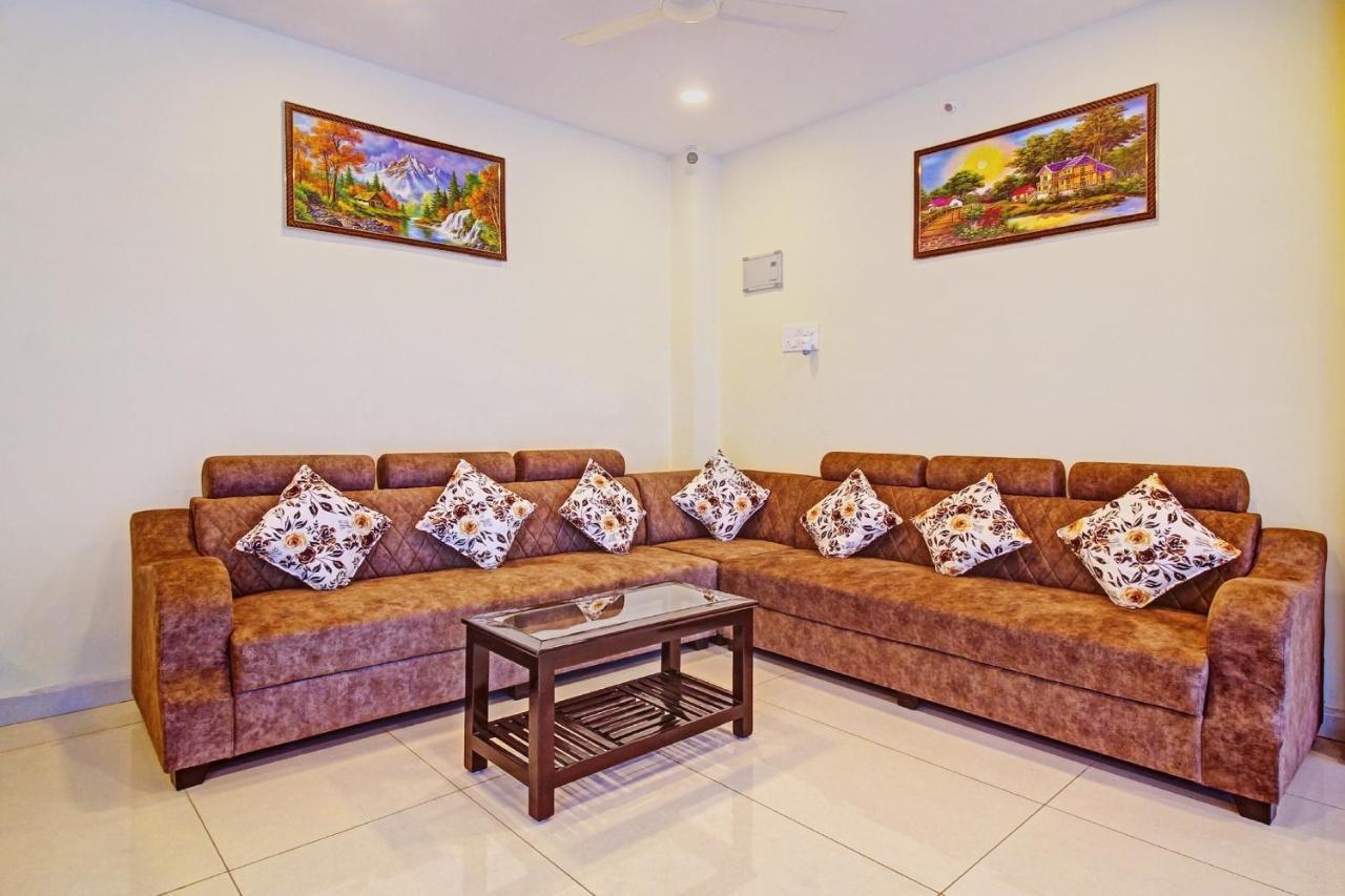 Super Hotel O Lakshmi Royal Inn วารังกัล ภายนอก รูปภาพ