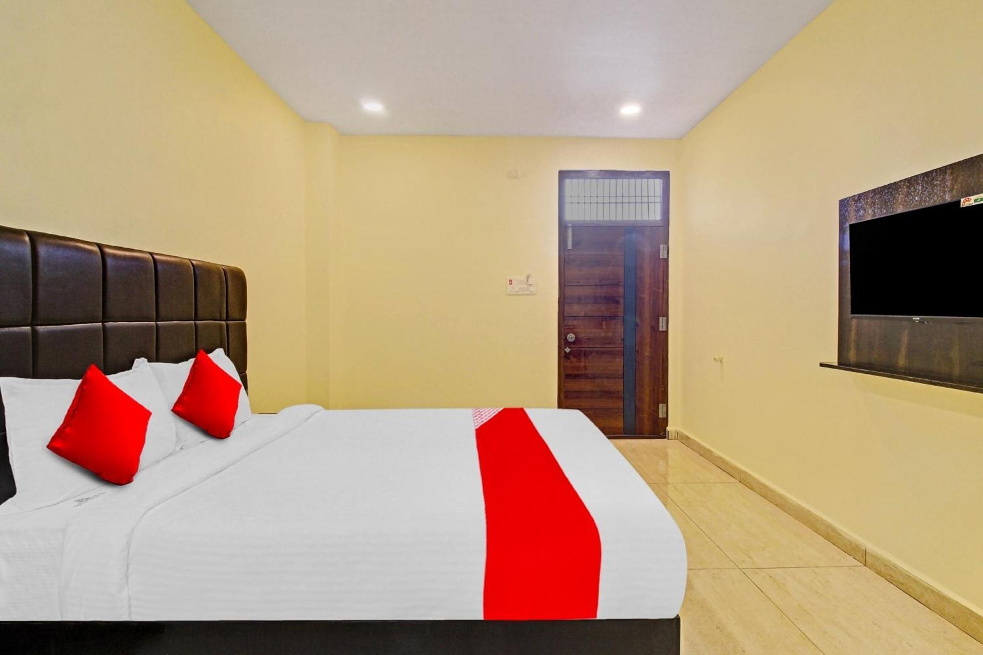 Super Hotel O Lakshmi Royal Inn วารังกัล ภายนอก รูปภาพ
